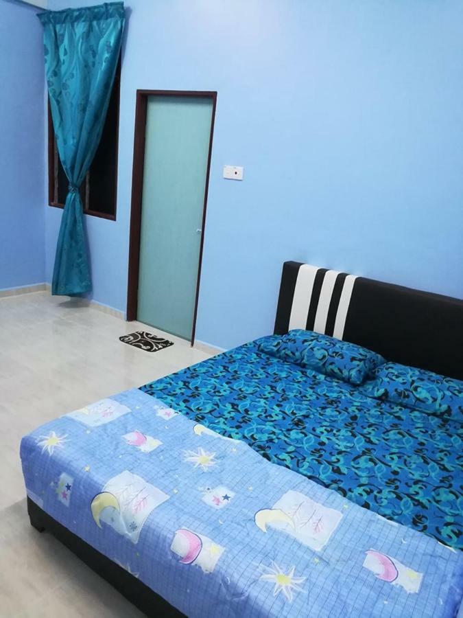 Homestay Damai Yusmila Куала-Тренгану Екстер'єр фото