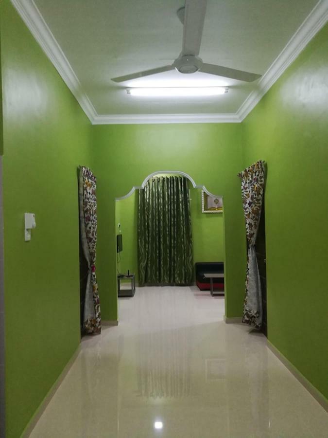 Homestay Damai Yusmila Куала-Тренгану Екстер'єр фото