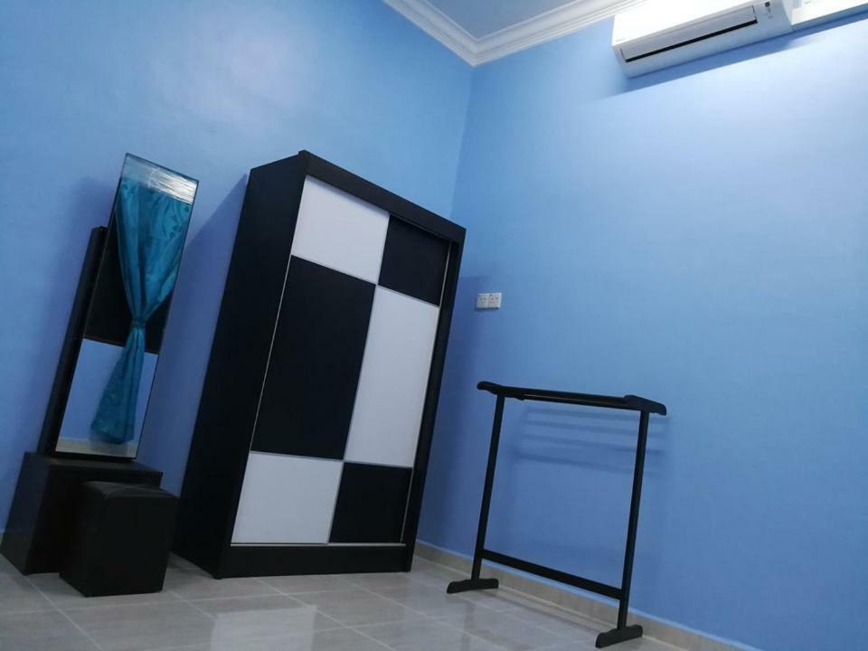 Homestay Damai Yusmila Куала-Тренгану Екстер'єр фото