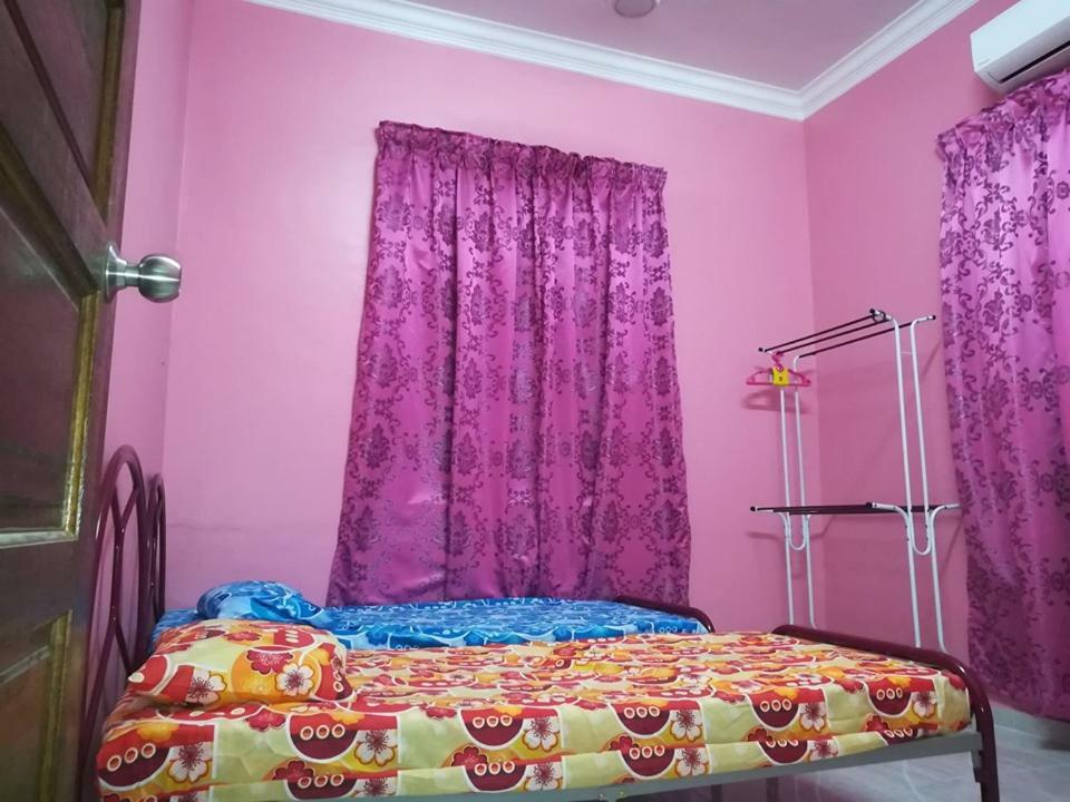 Homestay Damai Yusmila Куала-Тренгану Екстер'єр фото