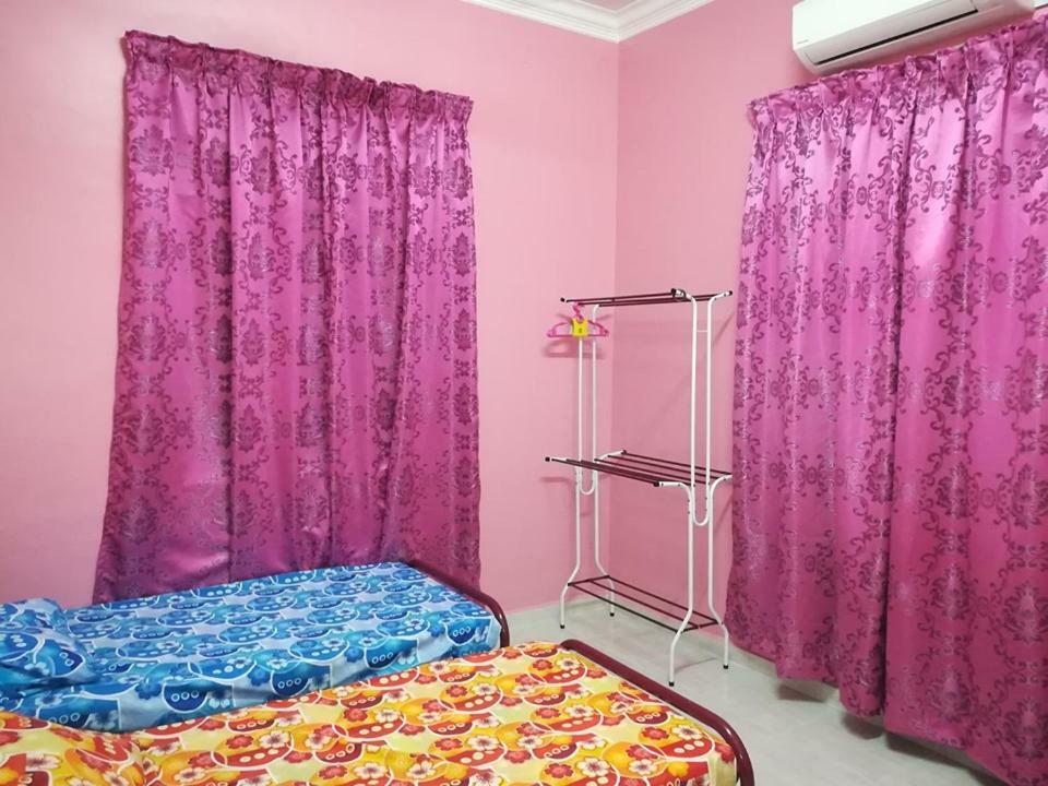 Homestay Damai Yusmila Куала-Тренгану Екстер'єр фото