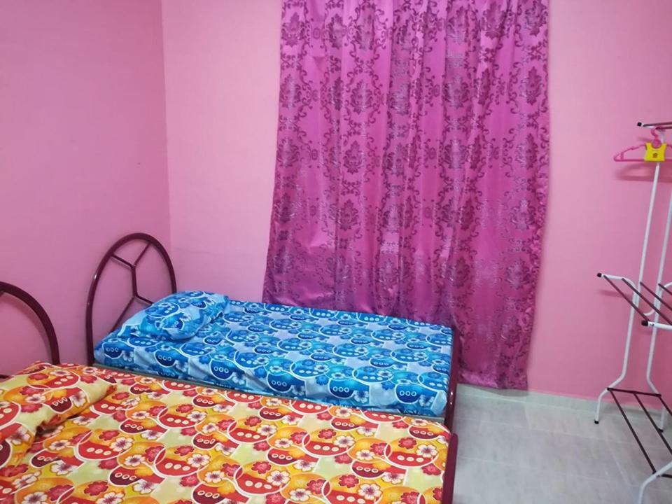 Homestay Damai Yusmila Куала-Тренгану Екстер'єр фото